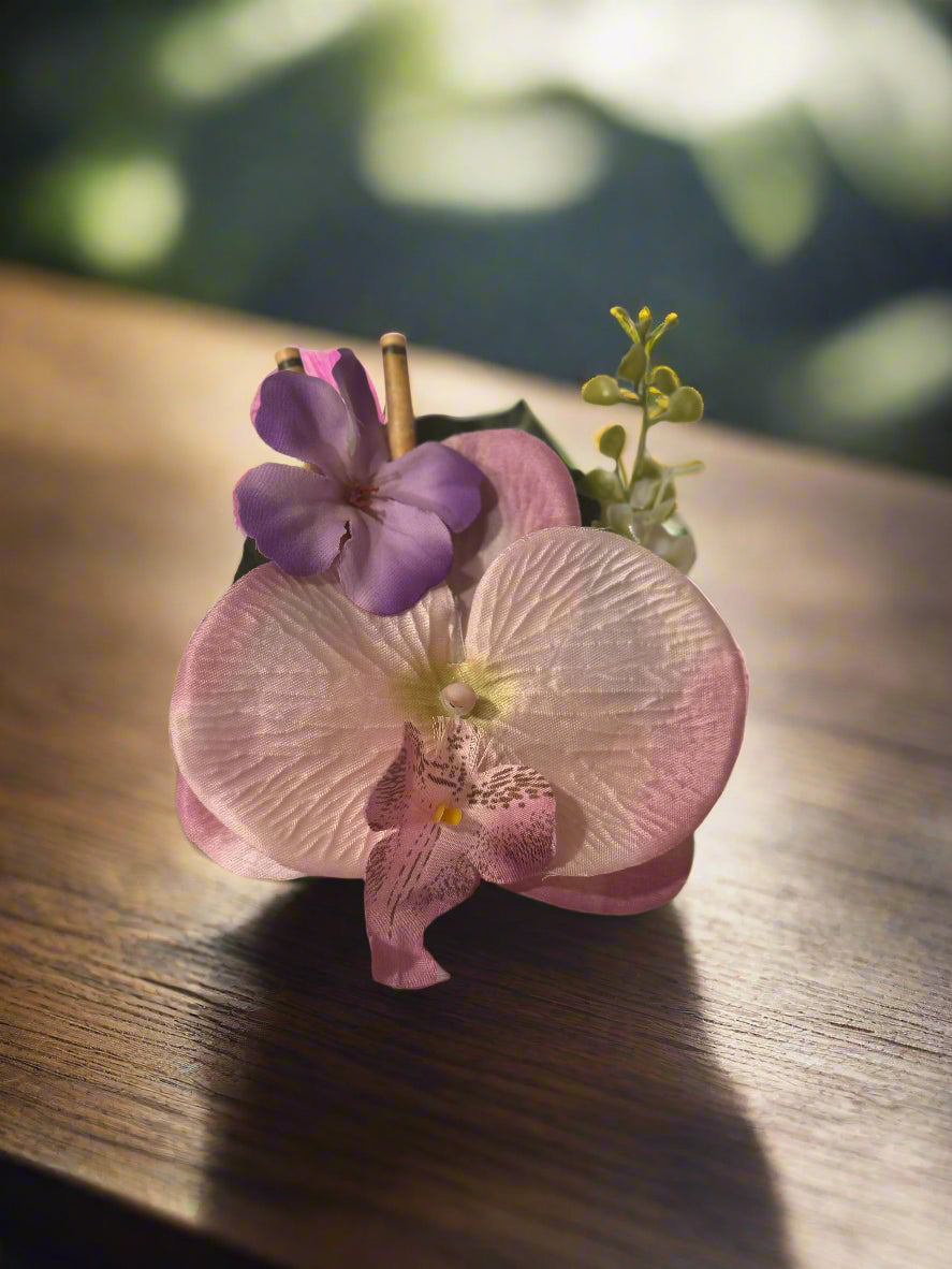 Tropical pinup hair flowers
