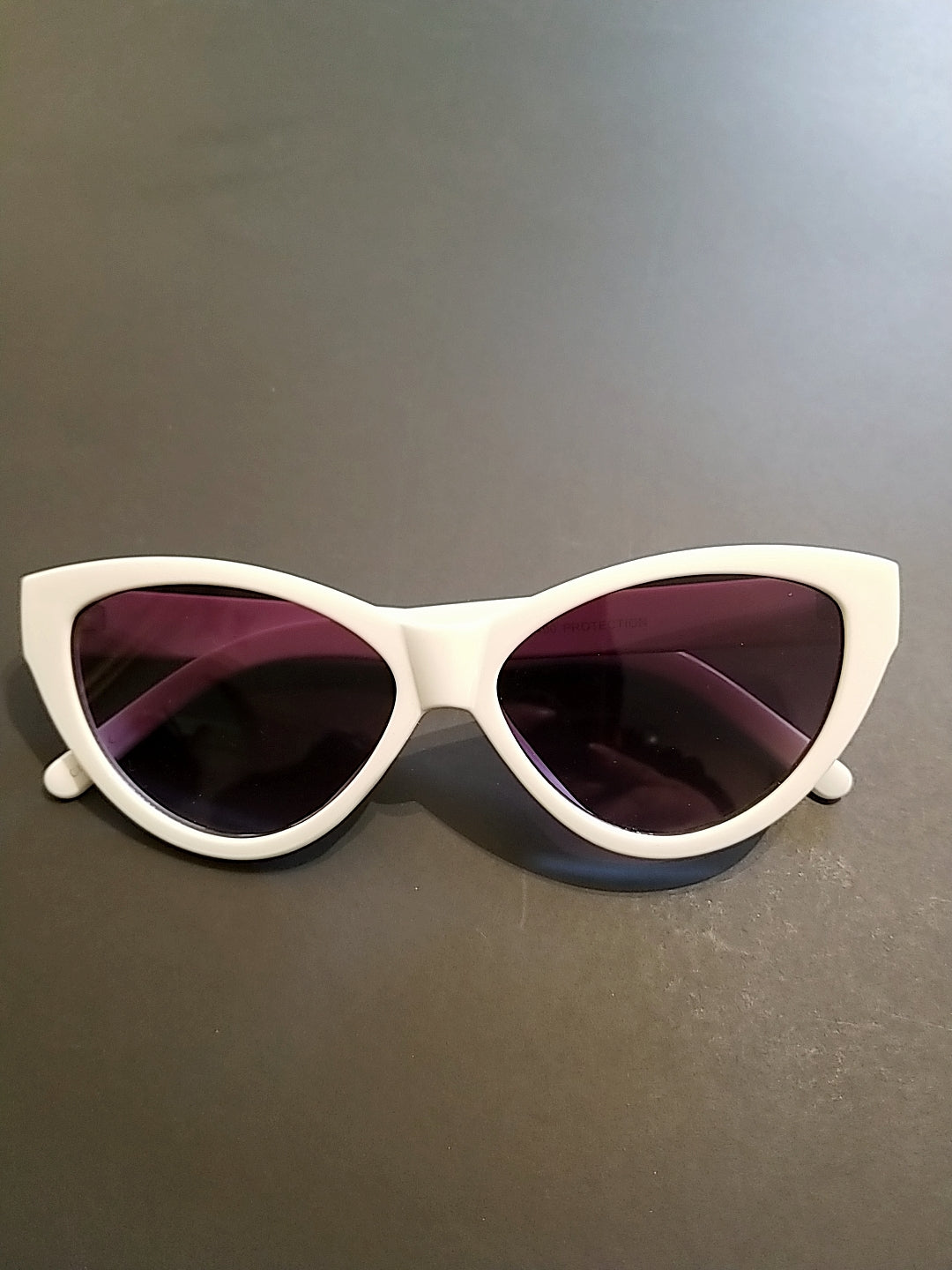Large Cateye sunnies